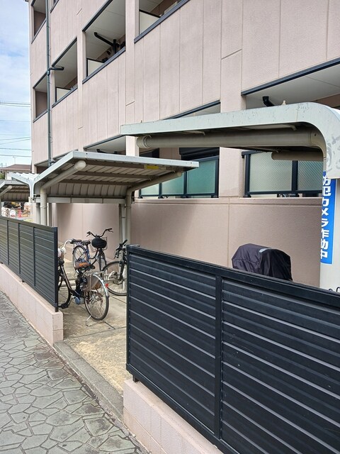 14/20 エントランス