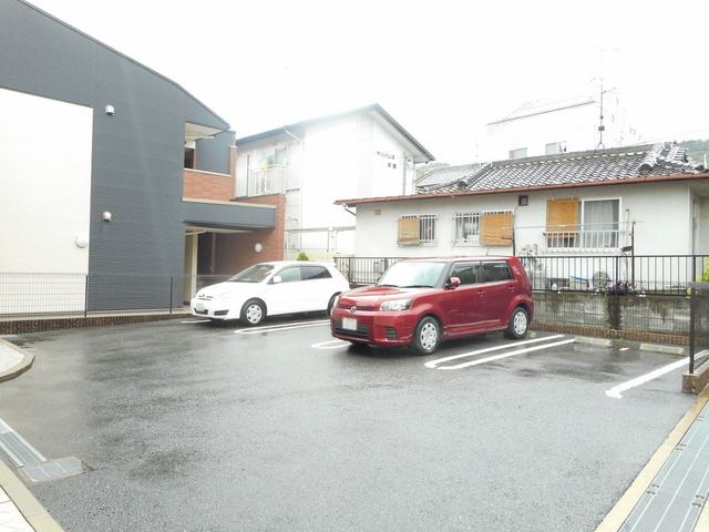 14/21 駐車場