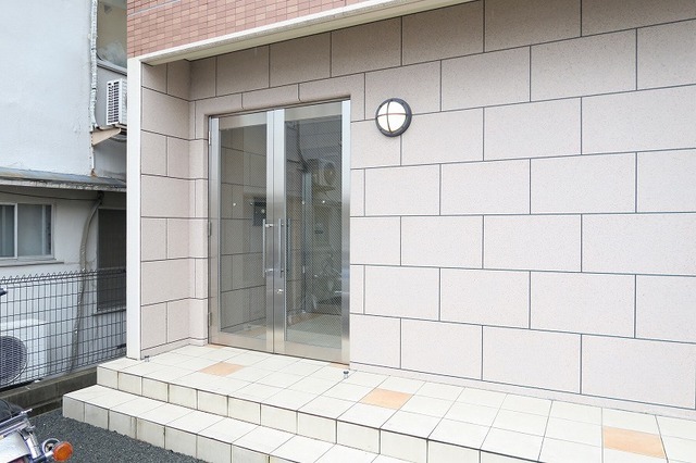 14/20 エントランス