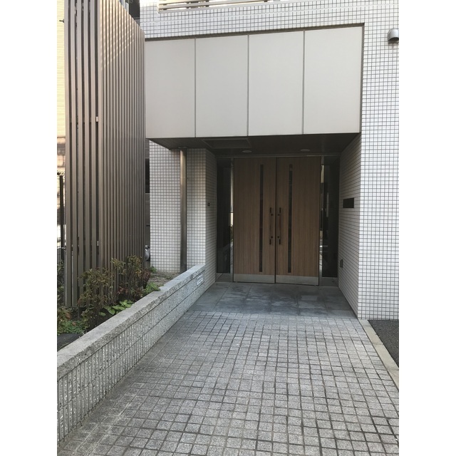 4/5 エントランス