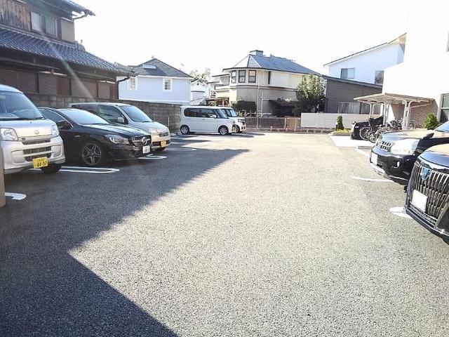 14/20 駐車場