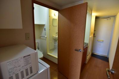 2/2 エントランス