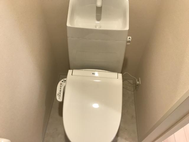 16/27 トイレ