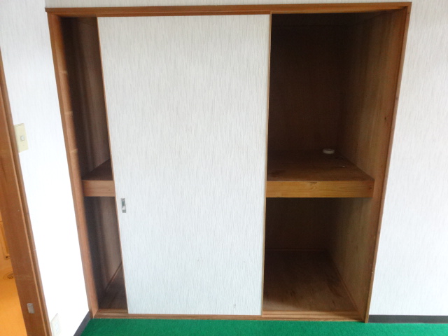 24/30 エントランス