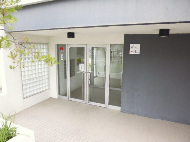 22/30 エントランス