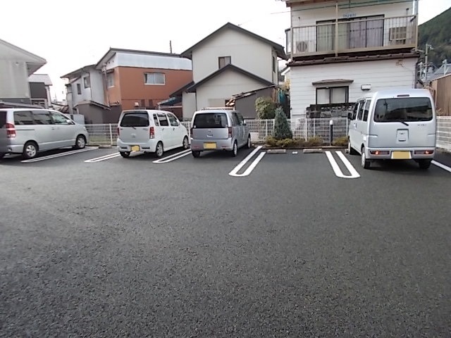14/20 駐車場