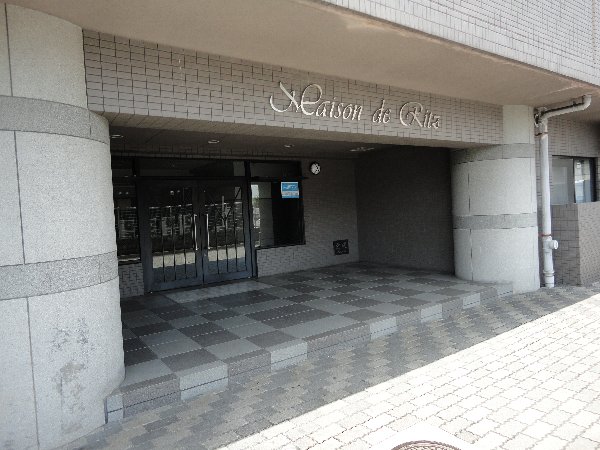 26/30 エントランス