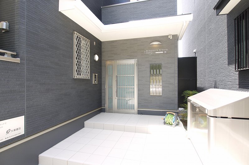 14/20 エントランス