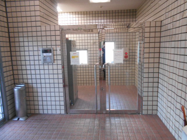 22/30 エントランス