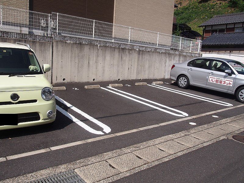 18/24 駐車場