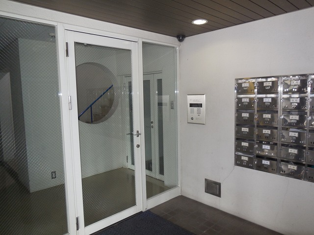 22/30 エントランス