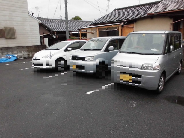 22/30 駐車場