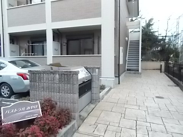 22/28 エントランス