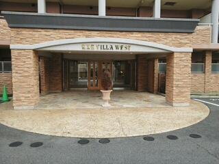 17/24 エントランス