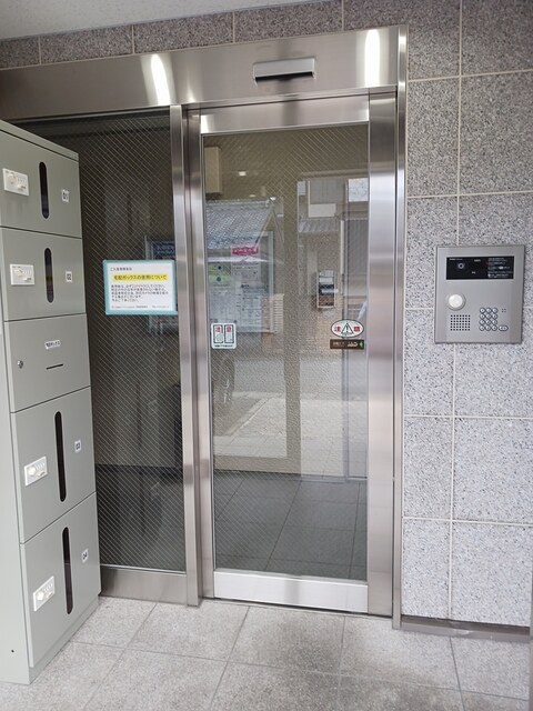 14/20 エントランス