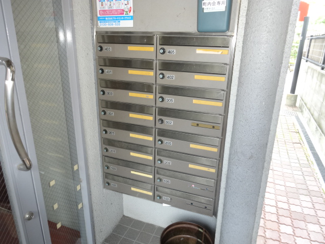 22/30 エントランス