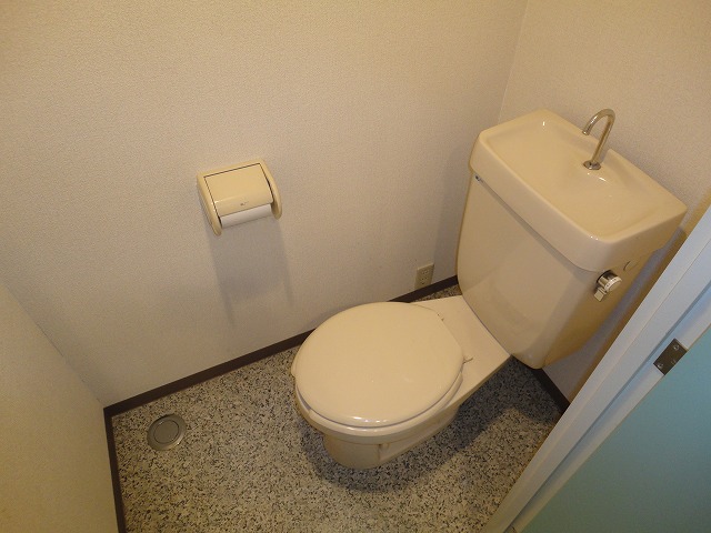 16/30 トイレ