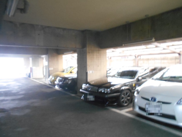 22/30 駐車場