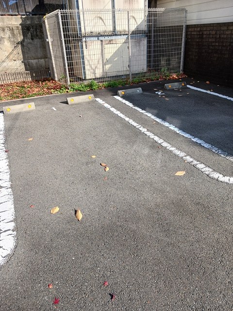 14/20 駐車場