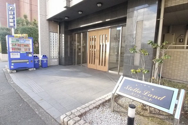 14/20 エントランス