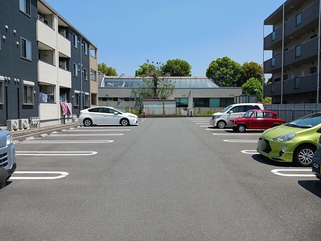 14/20 駐車場