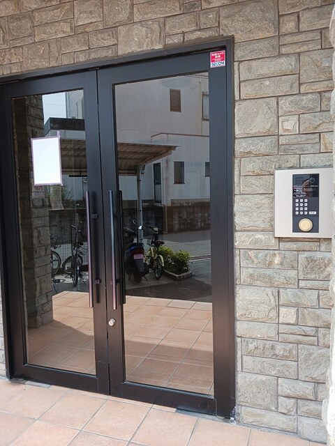 14/22 エントランス