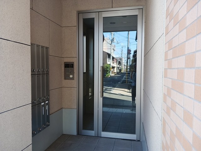 14/20 エントランス