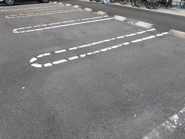 21/28 駐車場
