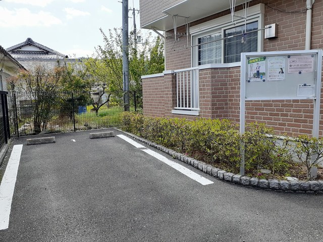 21/27 駐車場