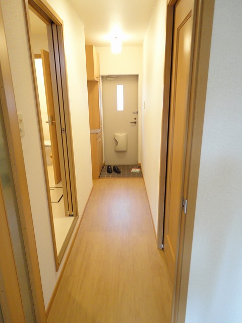 22/28 エントランス