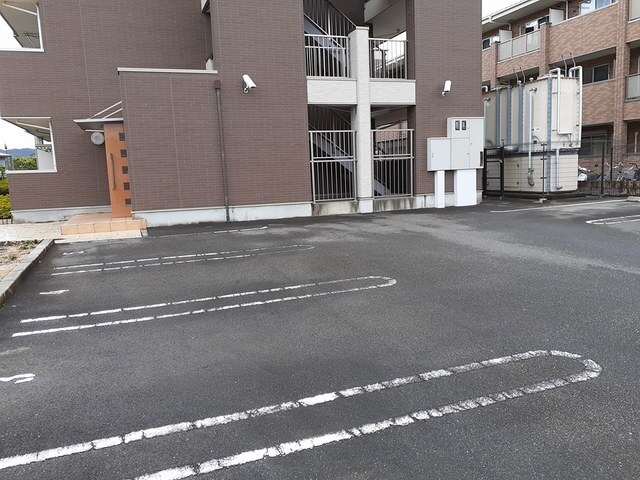 14/20 駐車場