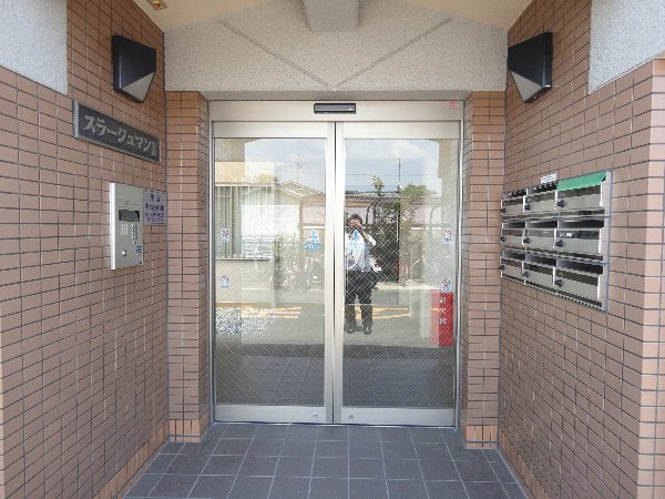 3/7 エントランス