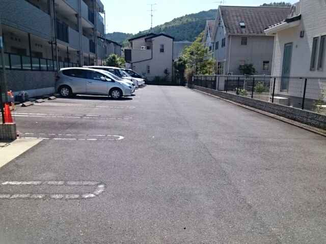 14/20 駐車場