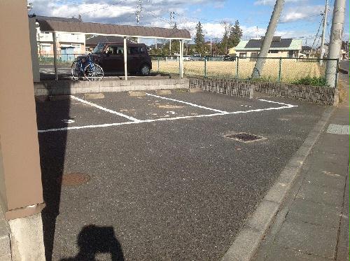 14/15 駐車場