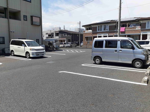 14/20 駐車場