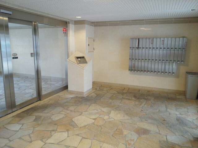 17/24 エントランス