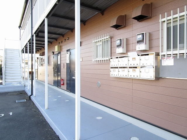 13/17 エントランス