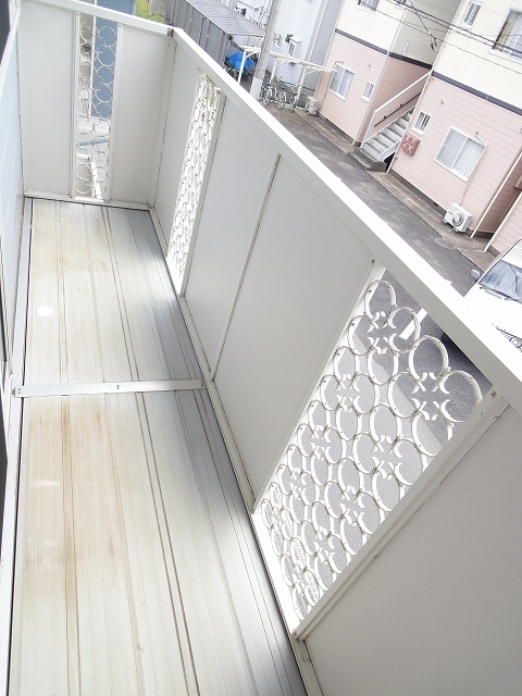 13/20 バルコニー