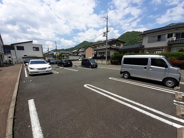 14/20 駐車場