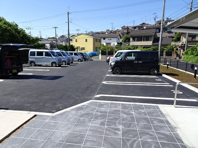 14/20 駐車場