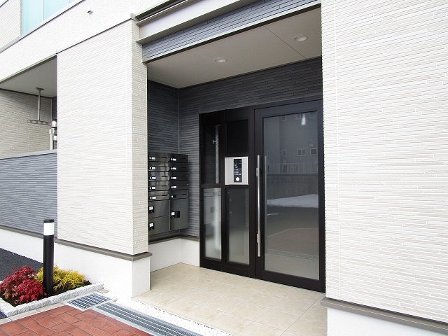 15/18 エントランス