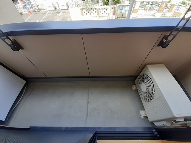 13/23 バルコニー