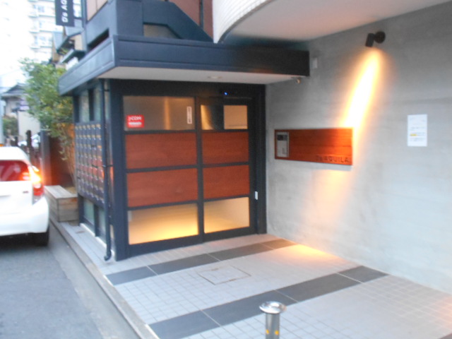 21/30 エントランス