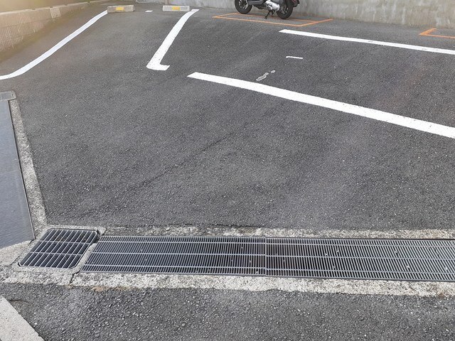 14/20 駐車場