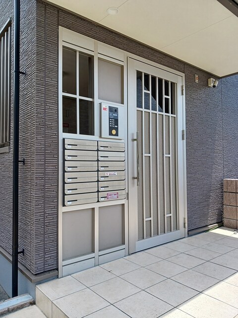 14/20 エントランス