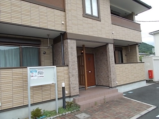 13/20 エントランス