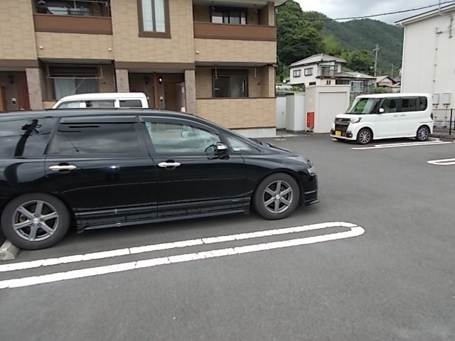 14/20 駐車場