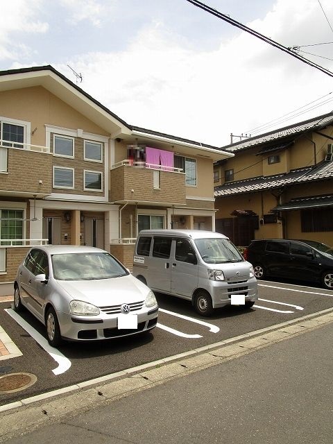 14/20 駐車場