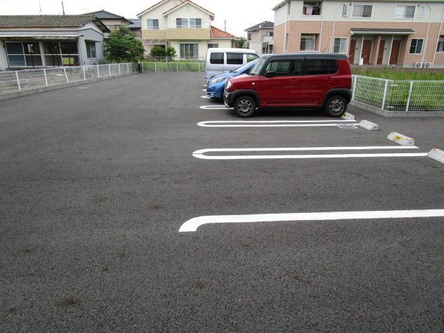28/30 駐車場
