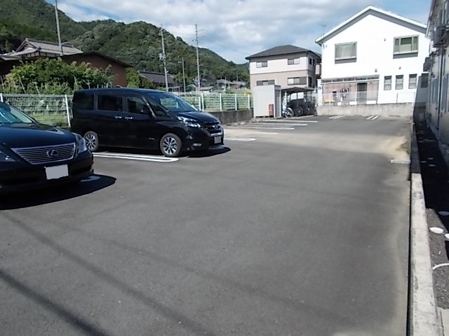 14/20 駐車場